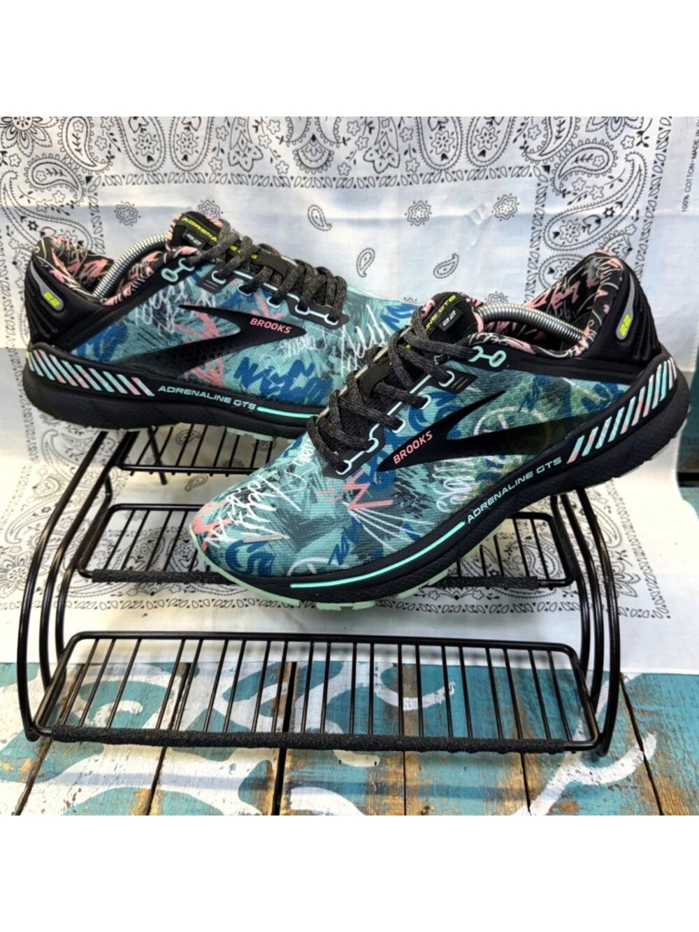 Brooks Women’s Adrenaline GTS 22 Running Shoes 10 Black/Yucka Tropical Graffiti